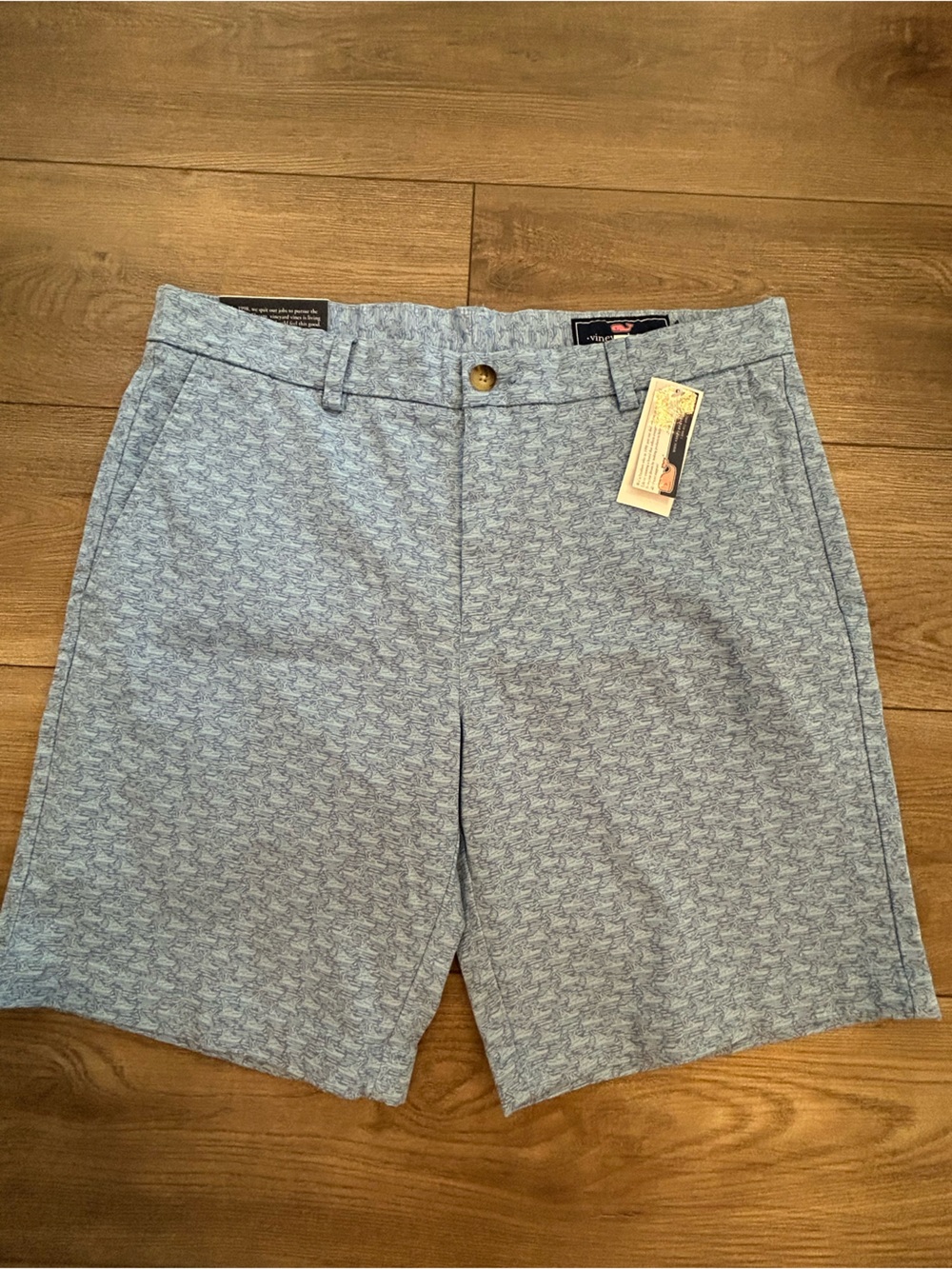 NWT Vineyard Vines Classic Fit Breaker Shorts Blue Tropical Print 33